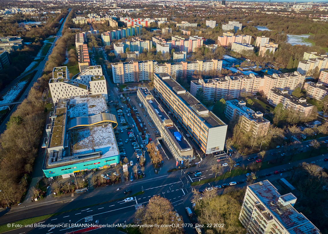 22.12.2022 - Plettzentrum - Rentenversicherung - Ständlerstraße in Neuperlach